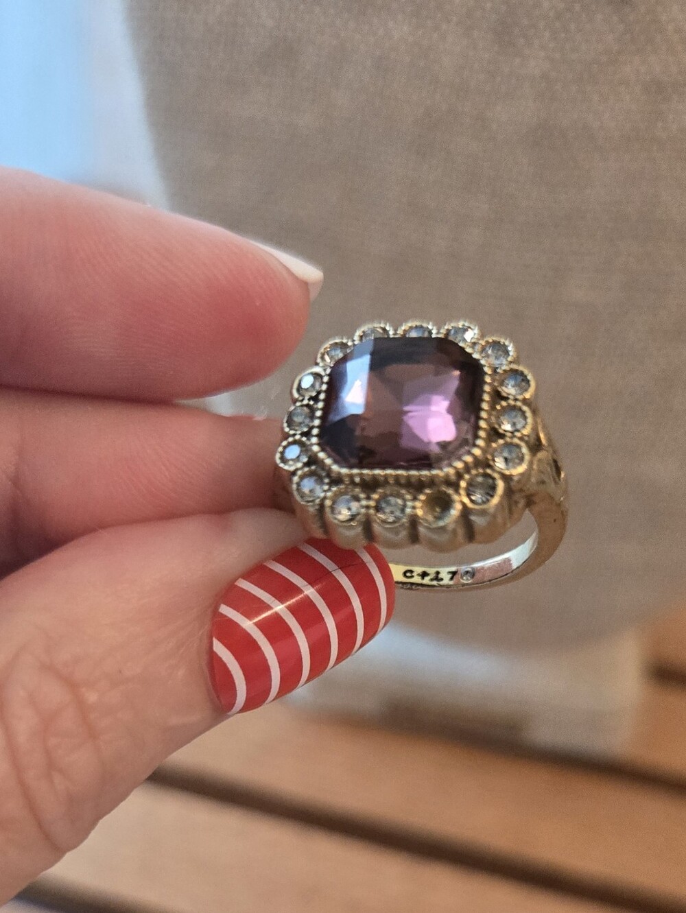 Chloe + Isabel Gold Tone Vintage Ring - Picture 6 of 6